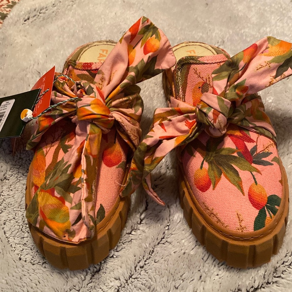 Mango Tree Mule Sneakers with Bow